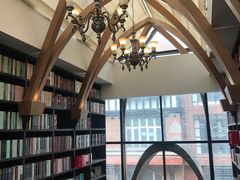 -钟书阁(松江泰晤士小镇店)