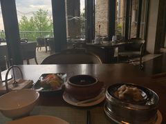 靠窗位-大理实力希尔顿酒店•香全日制餐厅