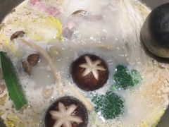 -煲宫猪肚鸡(昆山金鹰国际购物中心店)