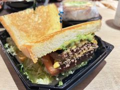 -The Habit Burger Grill 哈比特汉堡(世博店)