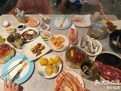 -雍容荟帝王蟹活龙虾展台自助(IFS黑金店)