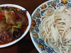 -歹歹的加个面过油肉拌面