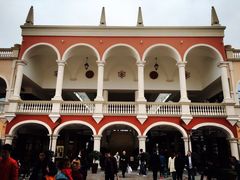 -奥特莱斯停车场