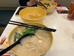 -谭仔米线(皇庭广场店)