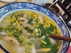 -桥香园云南过桥米线(金马碧鸡店)