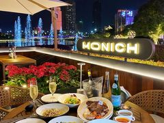 -MONICH牛排融合餐厅(和义大道购物中心店)