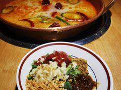 -洱火云南酸菜牛肉火锅(石景山当代商城店)