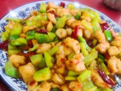 辣子鸡丁-北大地皖峰饭馆
