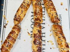 -HOT CRUSH趁热集合·现烤面包(上海环球港店)