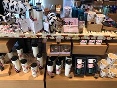 -星巴克臻选(上海合生汇1F店)