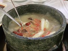 -鲁朗纳麦石锅鸡庄园