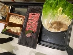 -红鼎豆捞·非遗鲍皇汤火锅(宝丰路店)