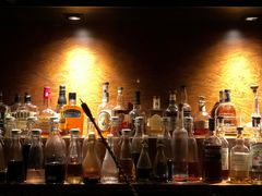 -Whisper Bar 