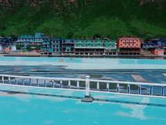 -百里峡七彩艺术小镇