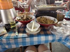 -老街烧烤大排档·地道湖北菜·龙虾馆(汉口火车站店)
