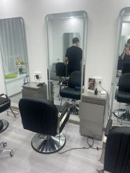 -LILI·HAIR SALON理理造型