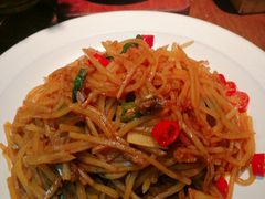 -肆海小川菜酒馆Wine Bistro (青年路店)