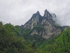 -鹿院坪生态旅游景区