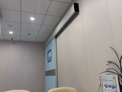 -上海大学附属上海和平眼科医院