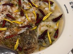 -渔语鱼酸菜鱼新川菜(来福士店)