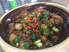 干锅猪脸肉-二厨·吊桥小院·脆皮烧鸡公·本地农家菜(沿江西路店)
