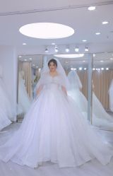 -台湾蔡美月婚纱租赁