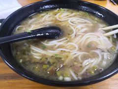 -花溪巷牛肉粉(泉城路店)