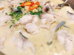 特色酸菜鱼-川旺角川粤融合菜•海景餐厅(星海广场店)