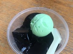 雪糕伴凉粉-成裕雪糕店(士多店)
