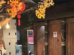 -暴风岛沉浸式体验馆(百联世纪店)