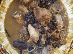 东北小鸡炖蘑菇-东北农家小院(定西路店)