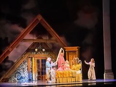 -交通银行前滩31演艺中心