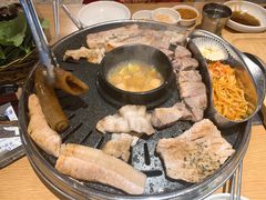 -江南猪肉商会无限续吃(弘大店)