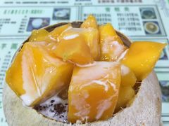 招牌椰皇冻芒果白玉珠珠桃胶-玉椰林甜品店(创始店)