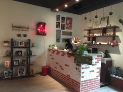 -巴黎婚纱摄影工作室