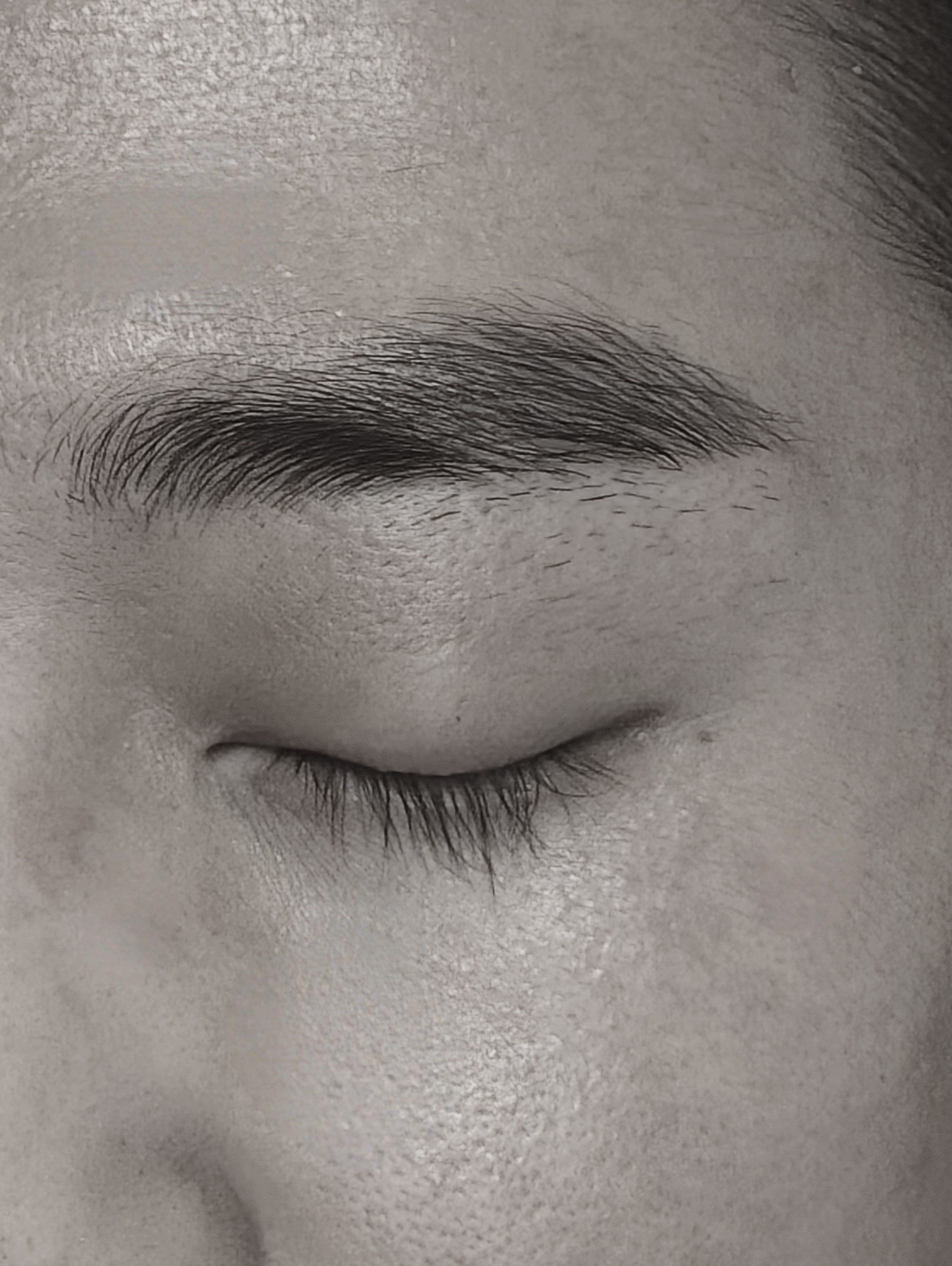 n效果比我想象中还要好,纹出来的眉毛线条流畅,色泽自然,好多天了