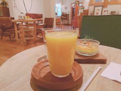 鲜榨橙汁-懒鱼时光馆(沙坪坝店)