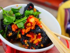 -黑色经典臭豆腐·湖南特产(坡子街店)