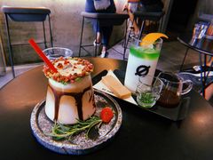 花环-BE NORMAL CAFE(霞溪路店)