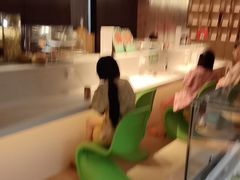 -涨巢·潮玩水疗局