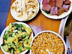 -曹丞相·地锅鸡·地锅鱼(武林店)