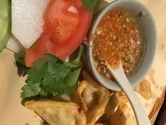 -大头虾越式风味餐厅(光明广场店)