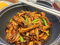 -蔼若春.传承三十年云南菜(金碧公园店)