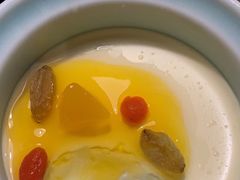 带奶皮的酸奶芒果-雀舞云南菜(天津天河城购物中心店)