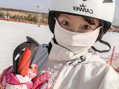 -采薇庄园四季滑雪场