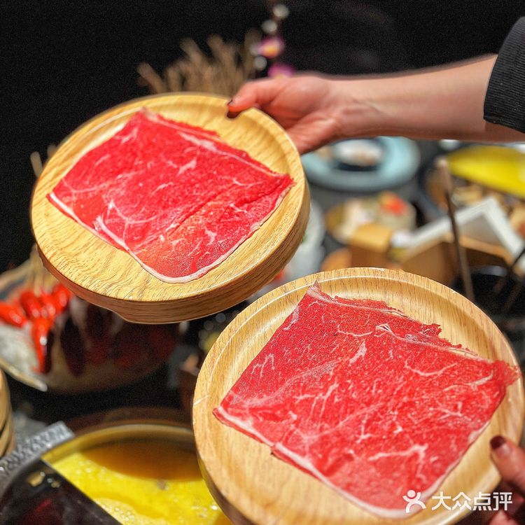 和牛自助还可以小龙虾🦞吃到饱!