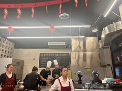 -洪霞餐馆·川菜·鲜货现炒(两江春城店)