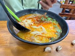 -志权牛肉面(灵山路店)