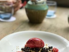 Must&nbsp;have&nbsp;chocolate-植物园哈利亚餐厅