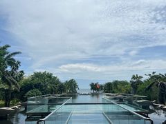 -亚龙湾喜来登·美景台大堂吧